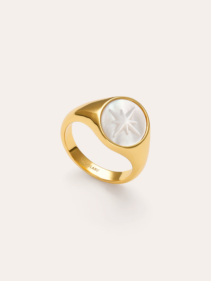 Anillo Rosa de Los Vientos Nácar Baño Oro