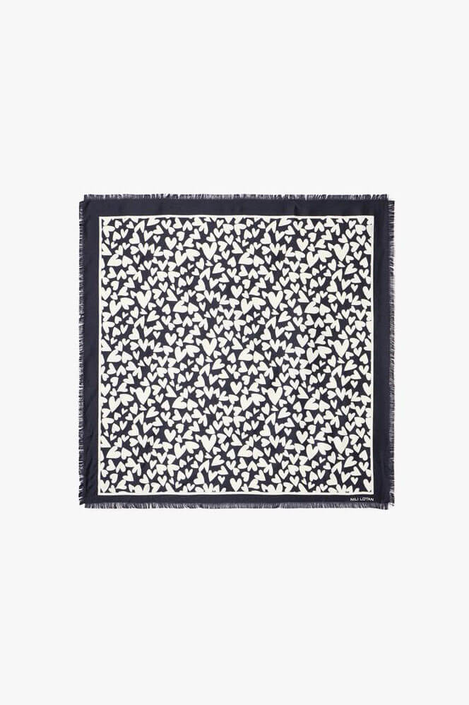BLACK/STONE HEART PRINT
