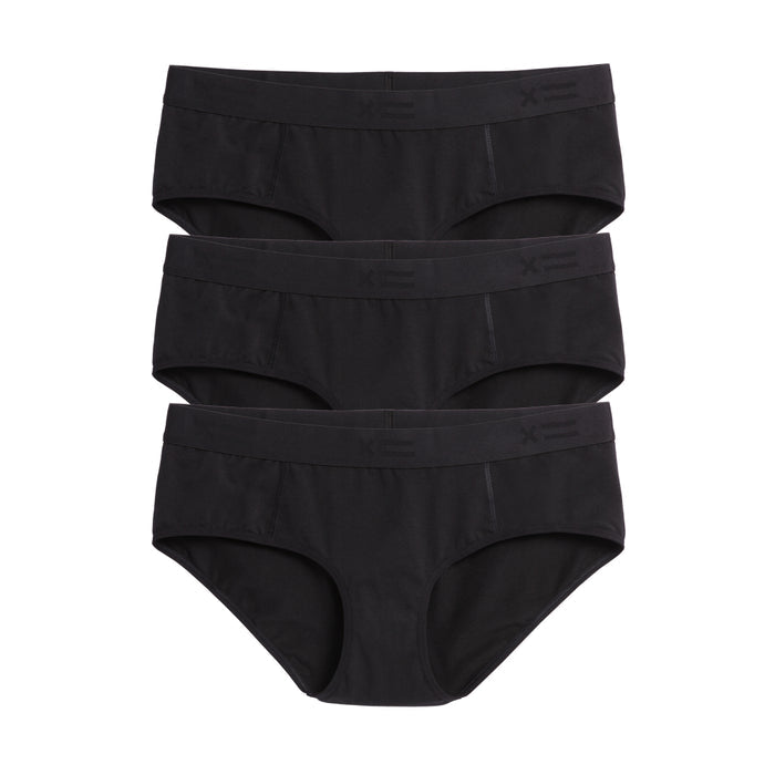 Model: This item runs small. Size up 1 size.