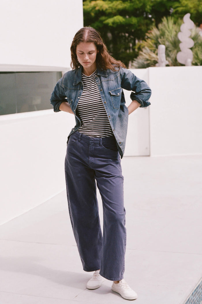 WHITE/DARK NAVY STRIPE