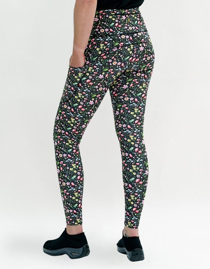 Painter's Meadow Activewear + Pockets