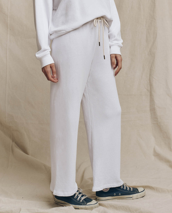 The Lap Sweatpant. Solid -- True White SWEATPANTS THE GREAT. FALL 24 KNITS
