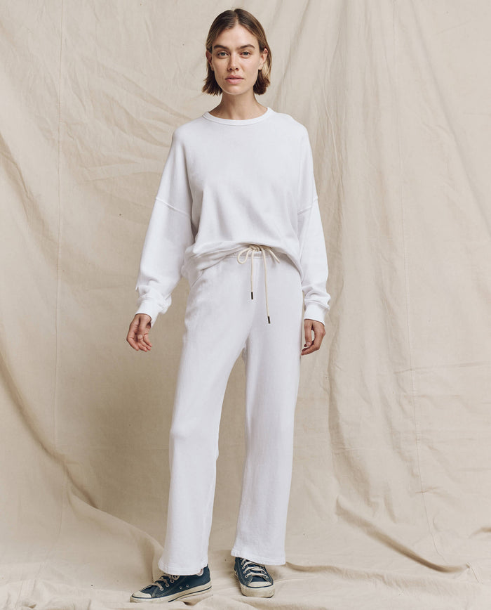 The Lap Sweatpant. Solid -- True White SWEATPANTS THE GREAT. FALL 24 KNITS