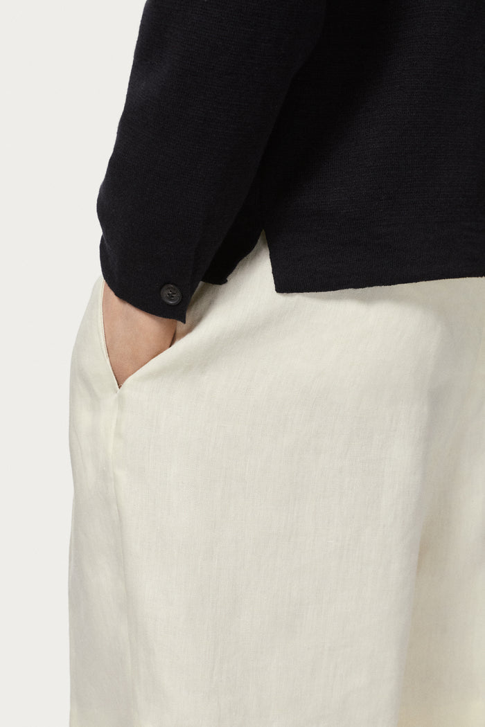 The Linen Cotton Lightweight Overshirt - black
