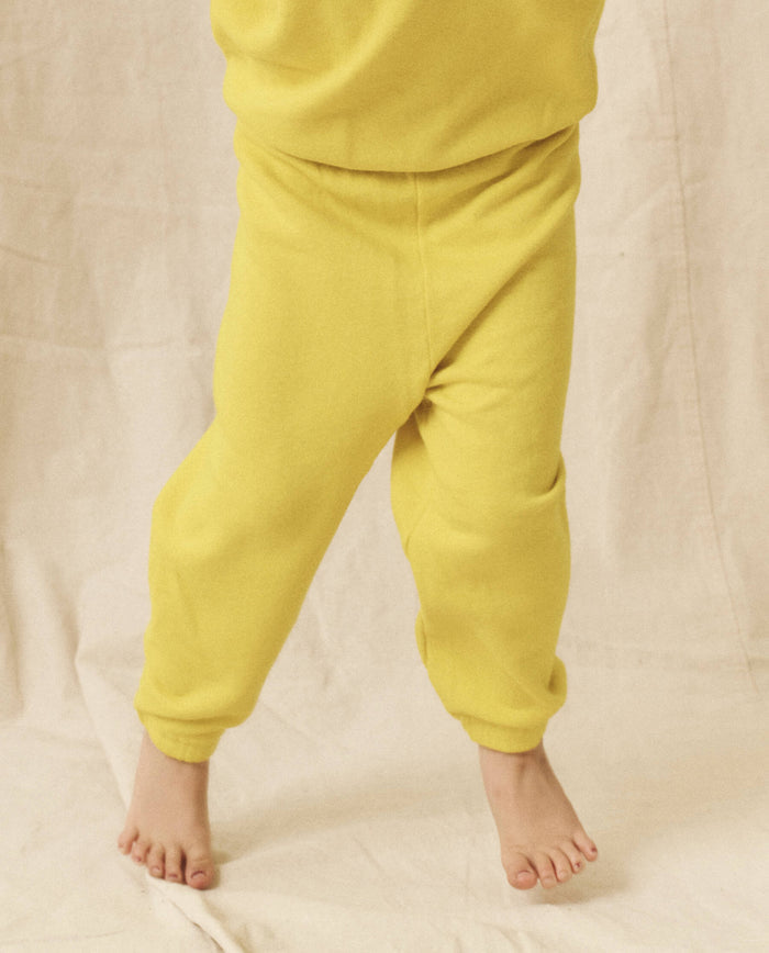The Little Stadium Sweatpant. Solid -- Sunbeam SWEATPANTS THE GREAT. SP24 LITTLE