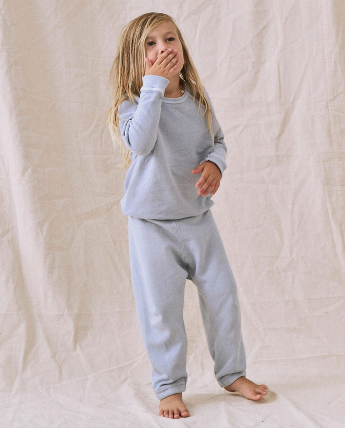 The Little Stadium Sweatpant. Solid -- Whisper Blue SWEATPANTS THE GREAT. HOL 22 LITTLE