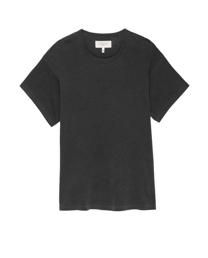 A timeless cotton tee, The Men's Boxy Crew in washed black by THE GREAT. MAN, features a round neckline and a white label on the inside back of the collar—a true wardrobe staple made in the U.S.A.