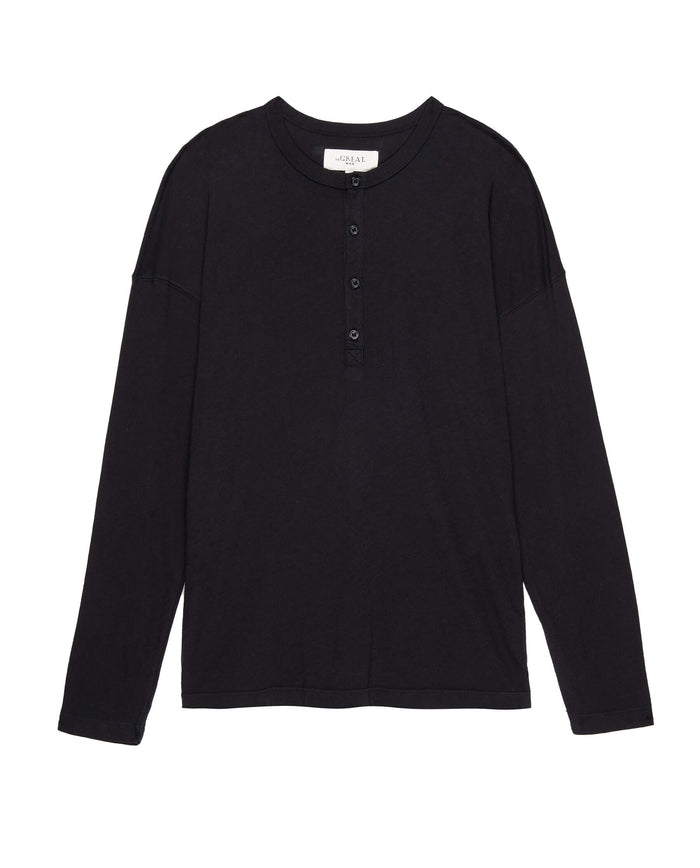 The Men's Boxy Henley. -- Almost Black TEES THE GREAT. HOL 22 MEN