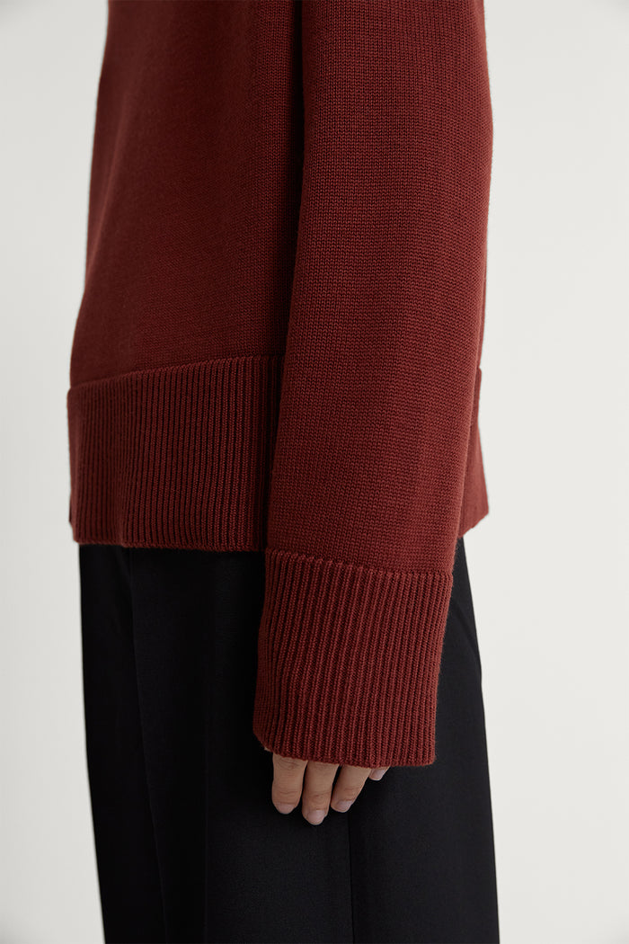 The Merino Wool Boxy With Special High Neck Tuscan Red