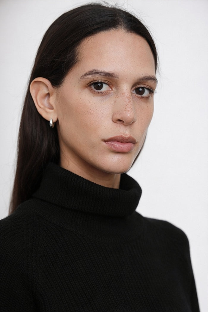 The Merino Wool Cropped High-Neck black