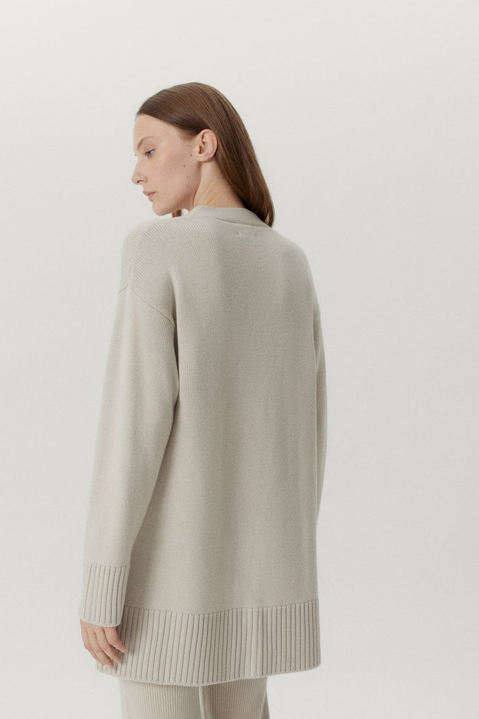 the merino wool oversize cardigan pearl