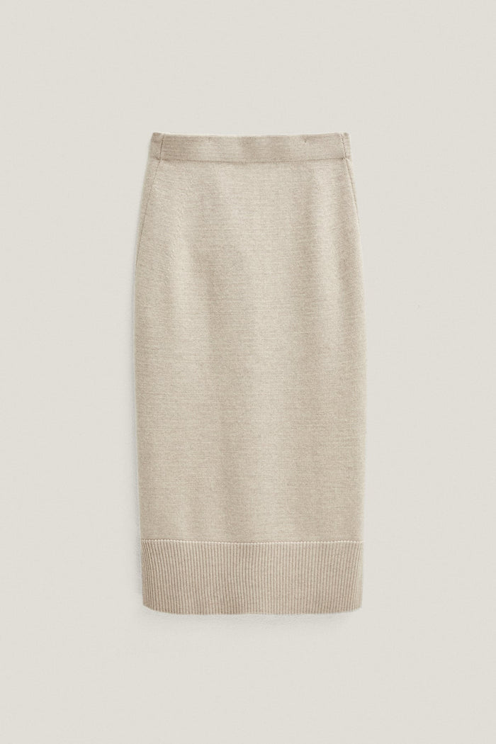 the merino wool skirt greige
