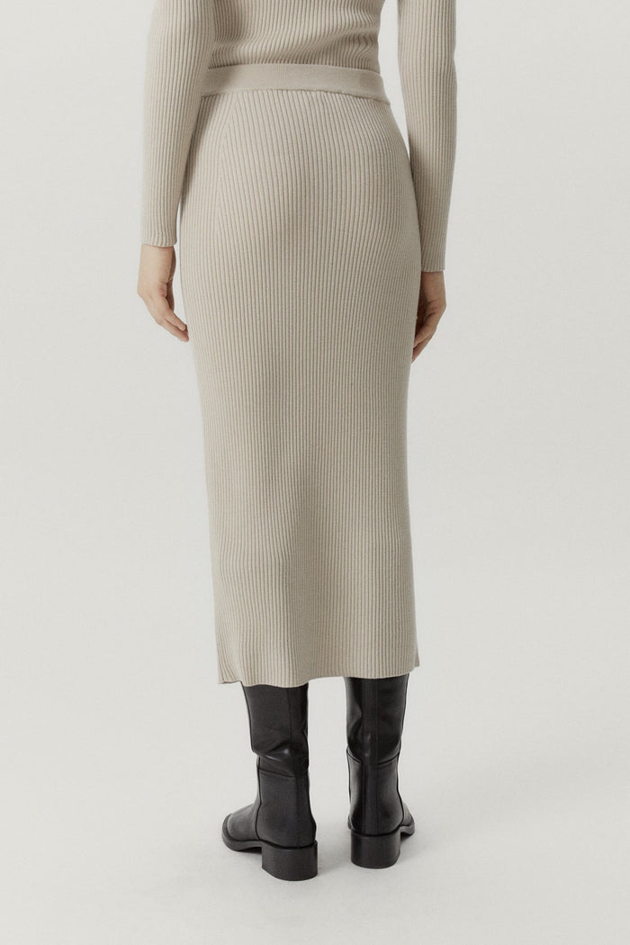 the merino wool ribbed skirt pearl