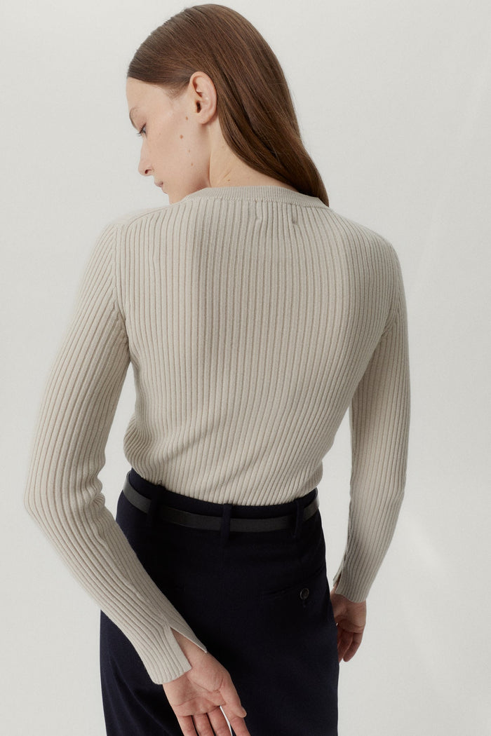 the merino wool ribbed sweater  pearl