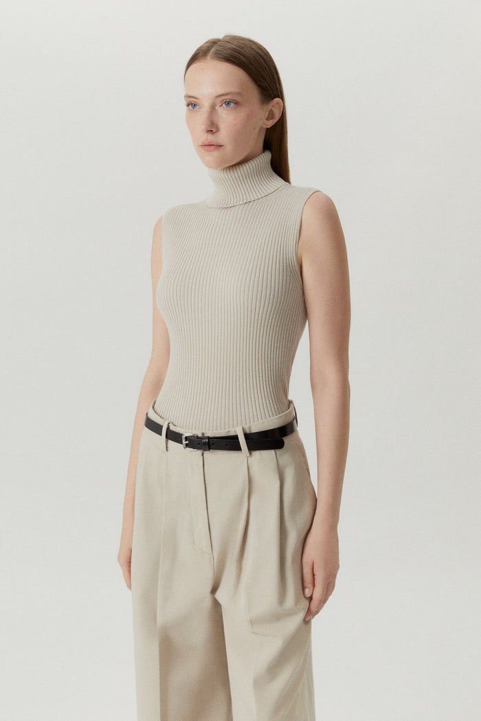 the merino wool roll neck top pearl