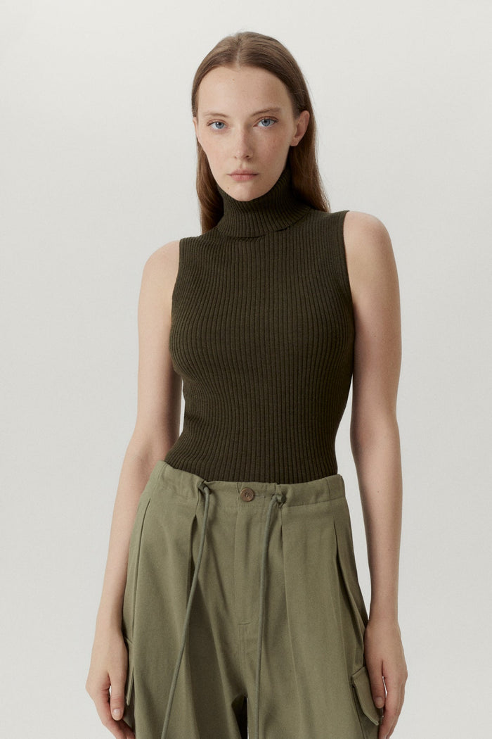the merino wool roll neck top military green