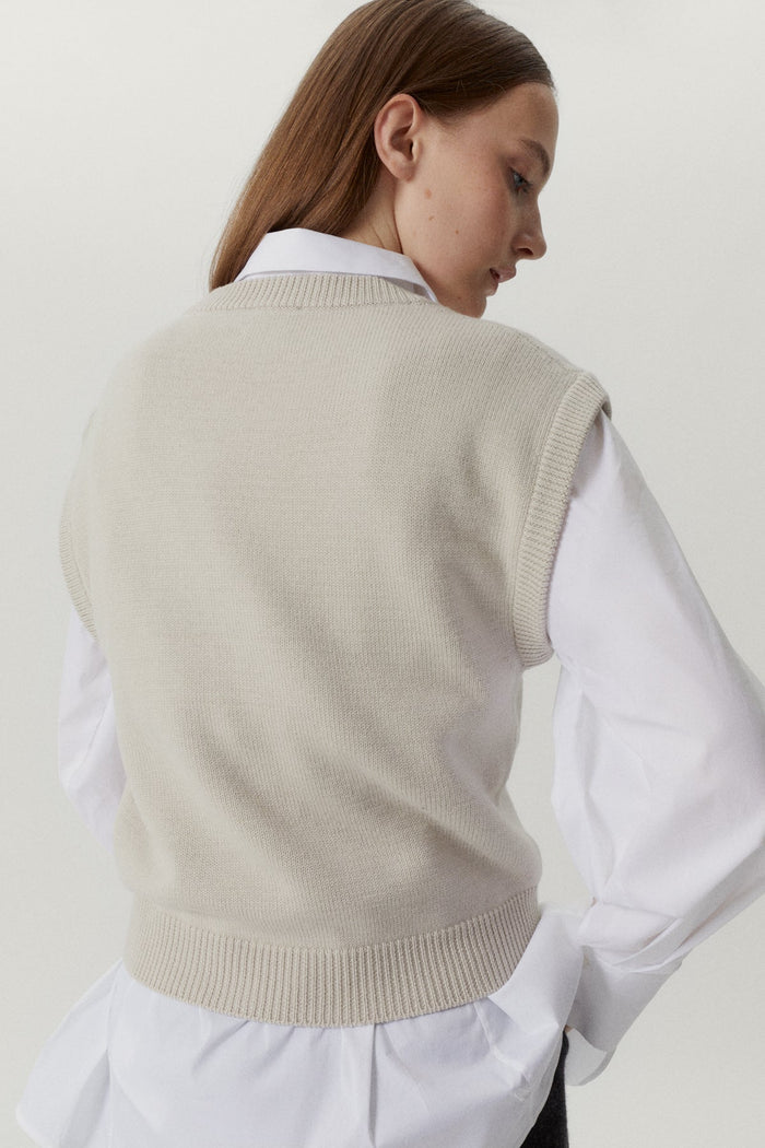 the merino wool vest pearl