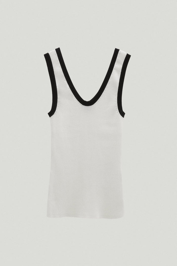 the organic cotton ribbed v neck tank top milk white