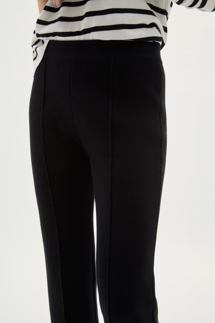 the organic cotton straight leg pants black