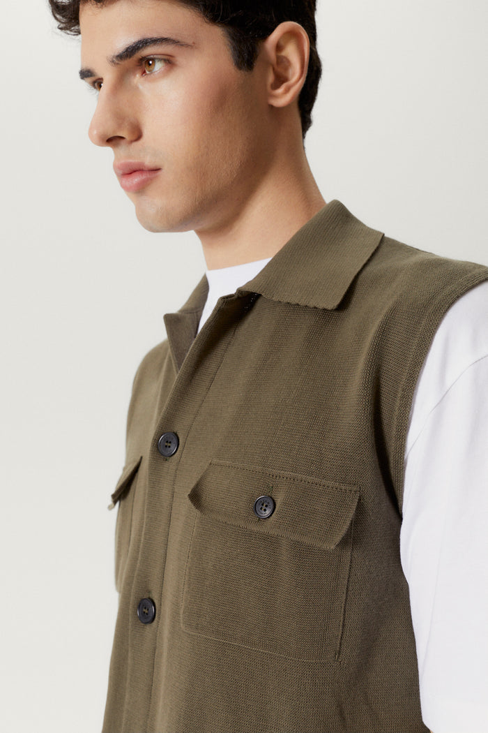 the organic cotton vest kaki green