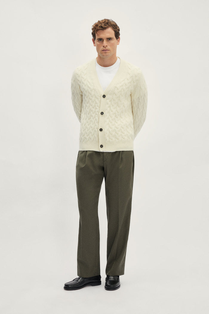 The Woolen Aran Cardigan - white
