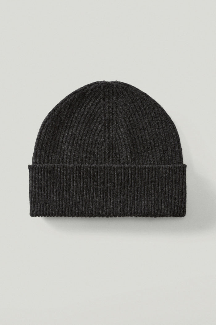 The Woolen Ribbed Beanie - grey