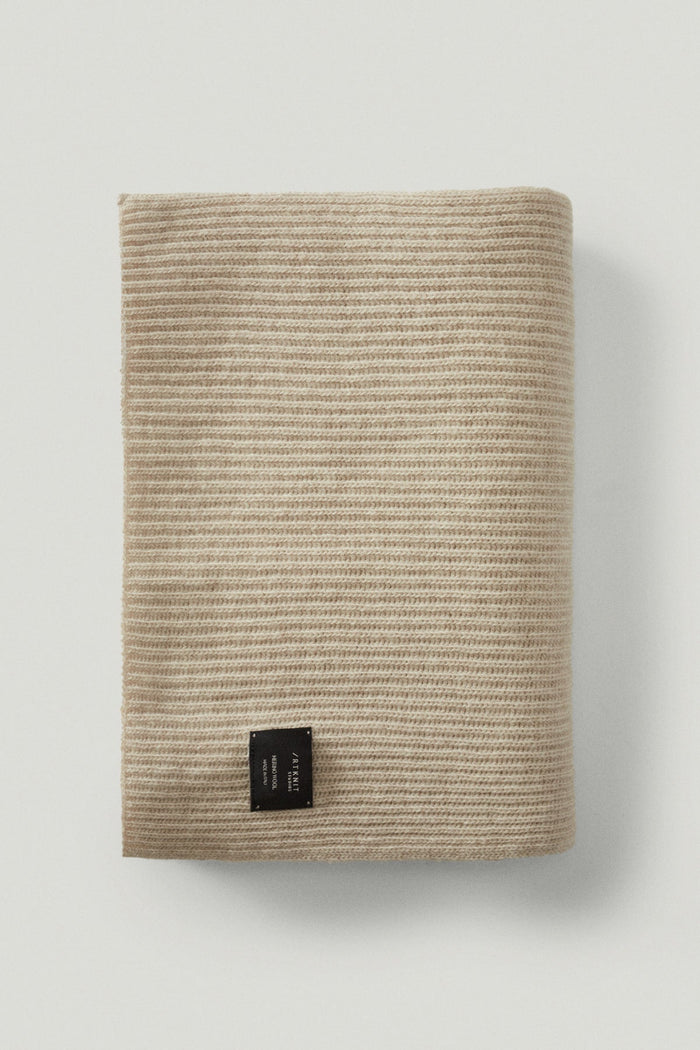 the woolen ribbed scarf ecru