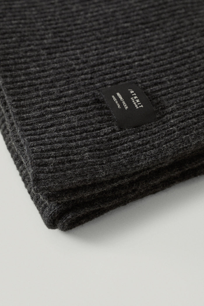 The Woolen Ribbed Scarf