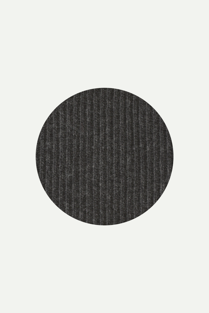 The Woolen Ribbed Scarf