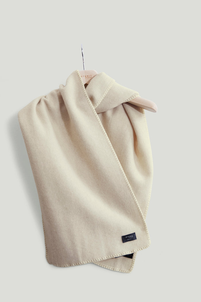 The Woolen Scarf - ecru