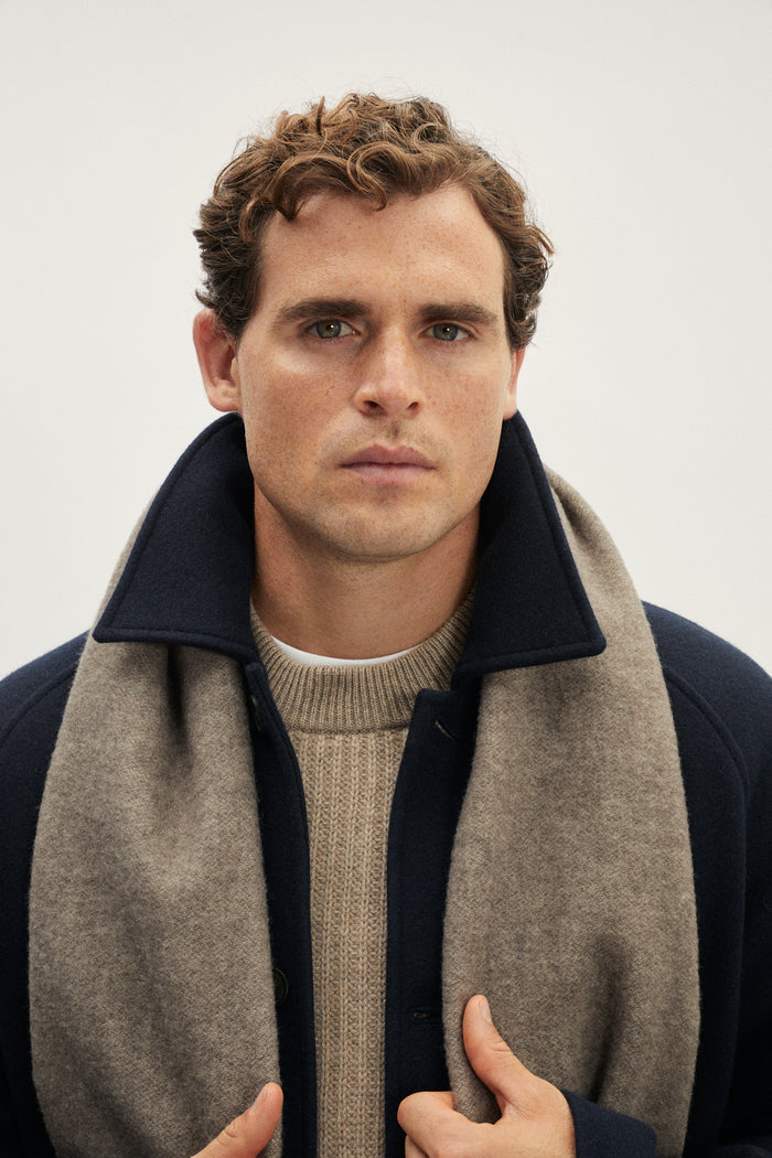 The Woolen Scarf