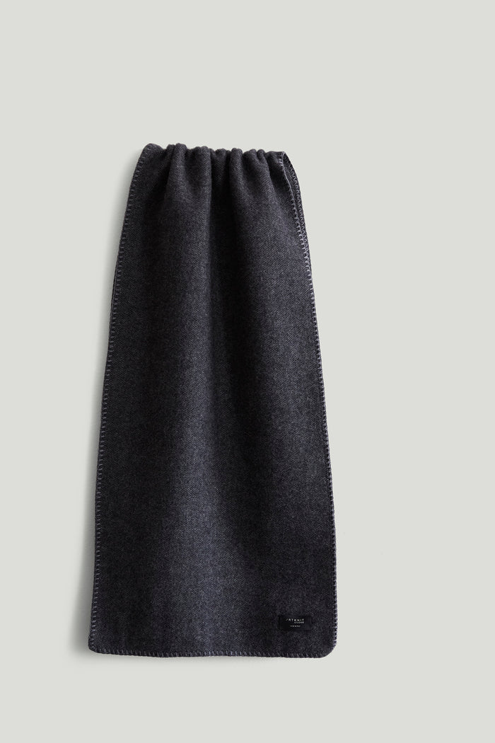 The Woolen Scarf