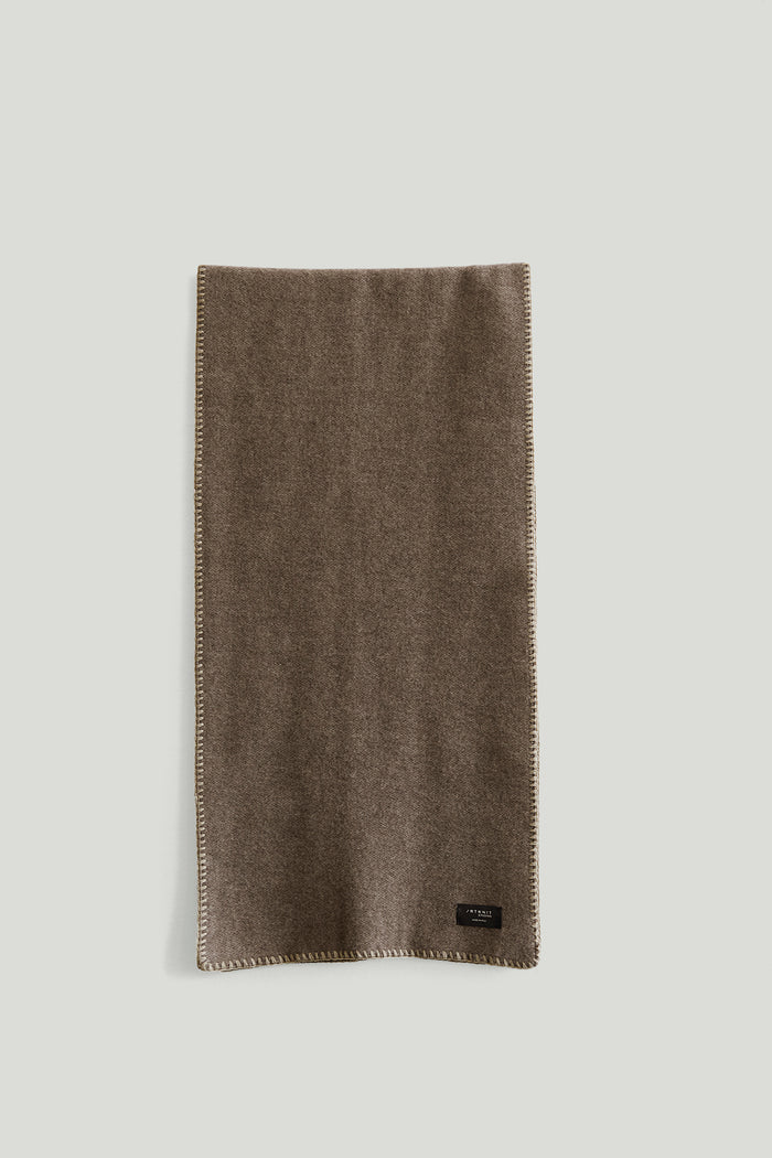 The Woolen Scarf