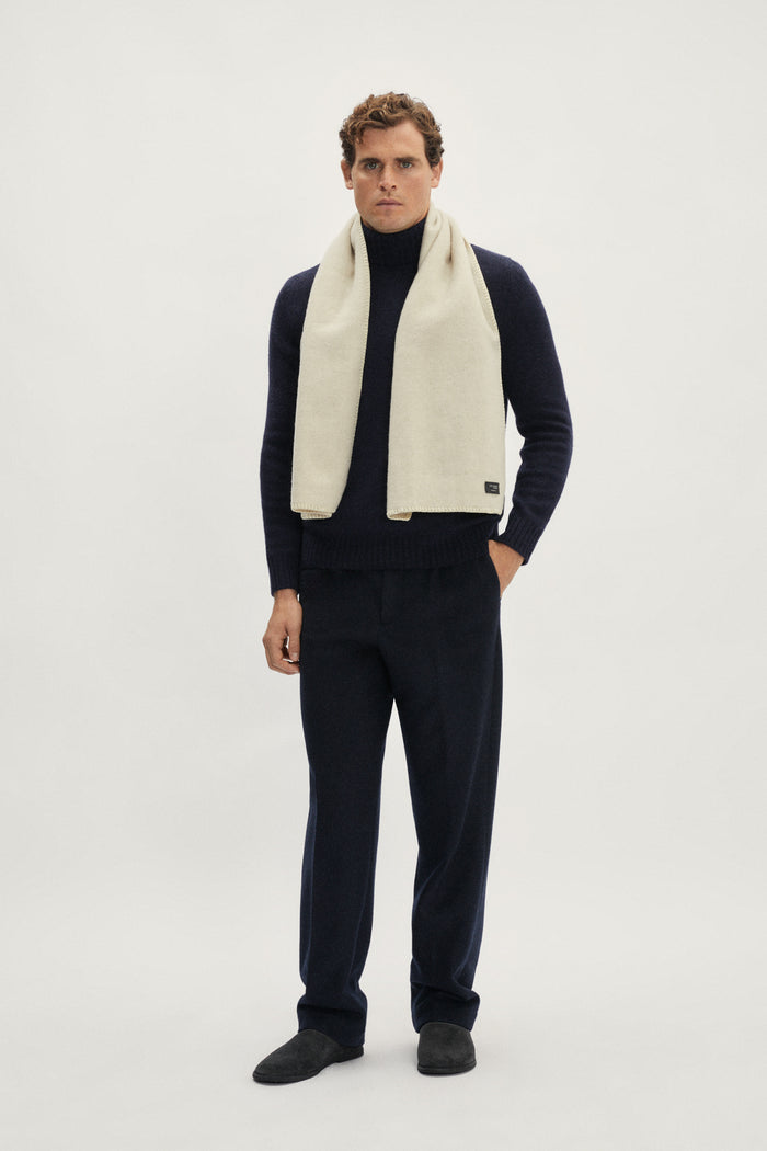 The Woolen Scarf