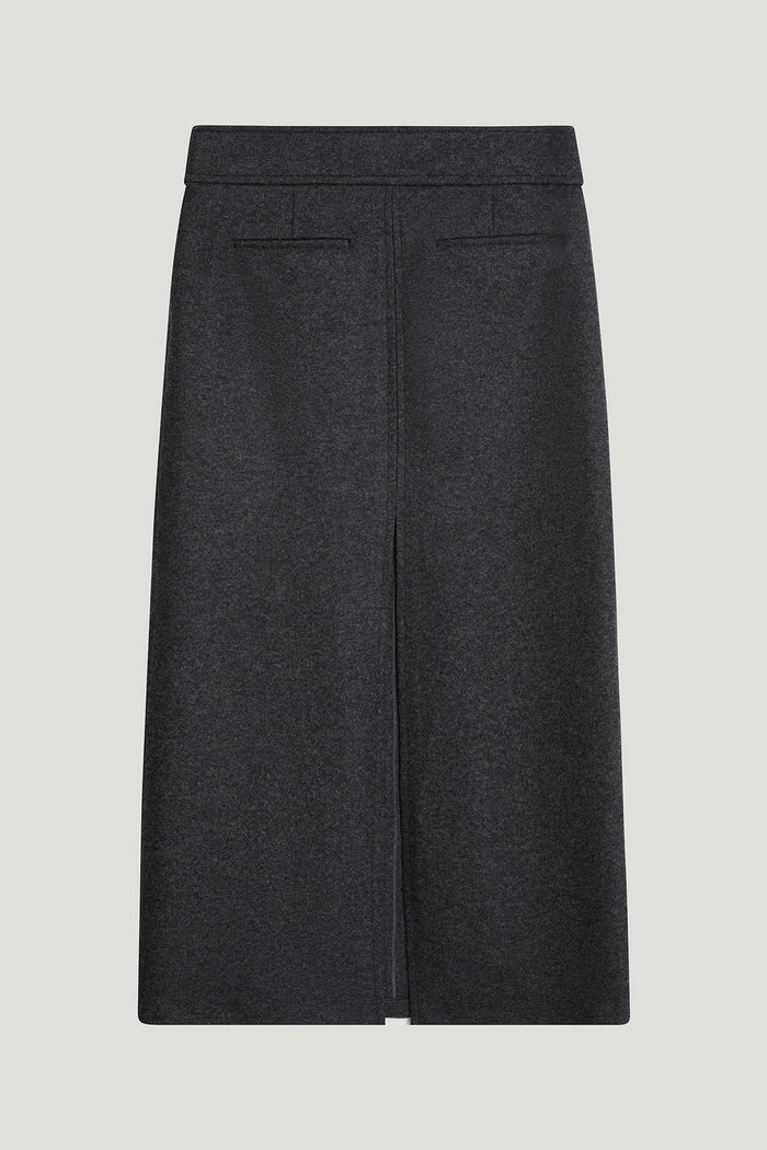 The Woolen Skirt