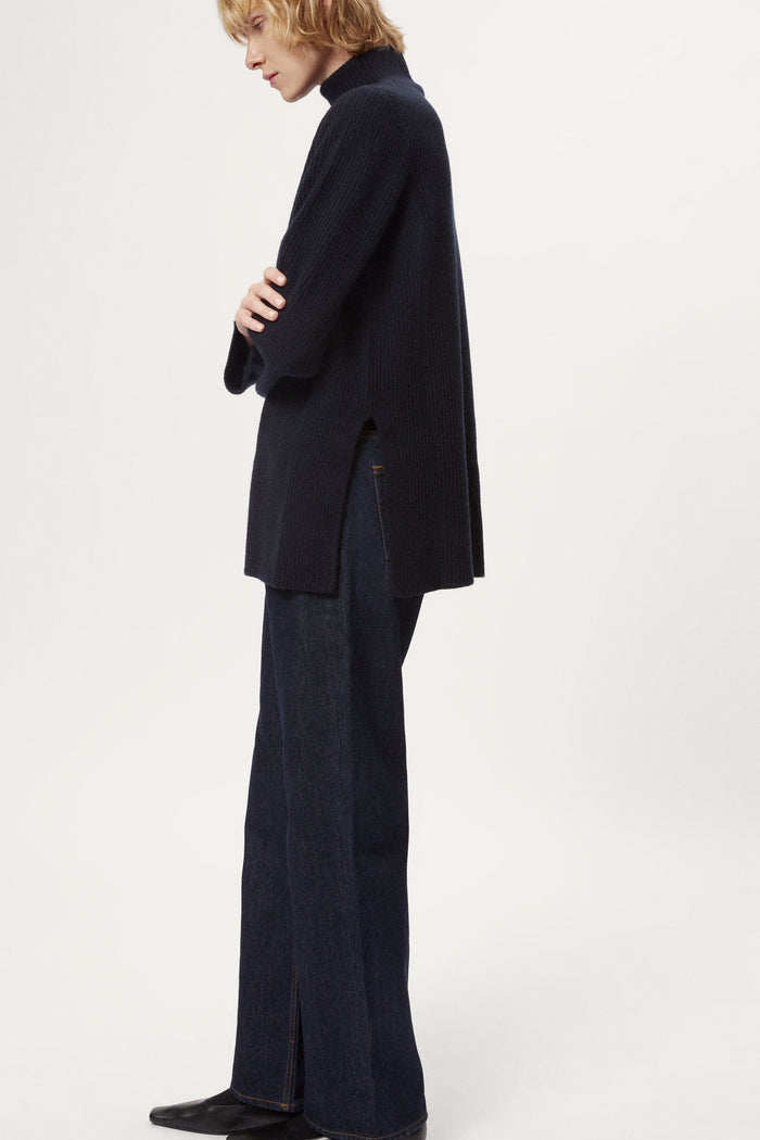 The Woolen Sleek High-neck
